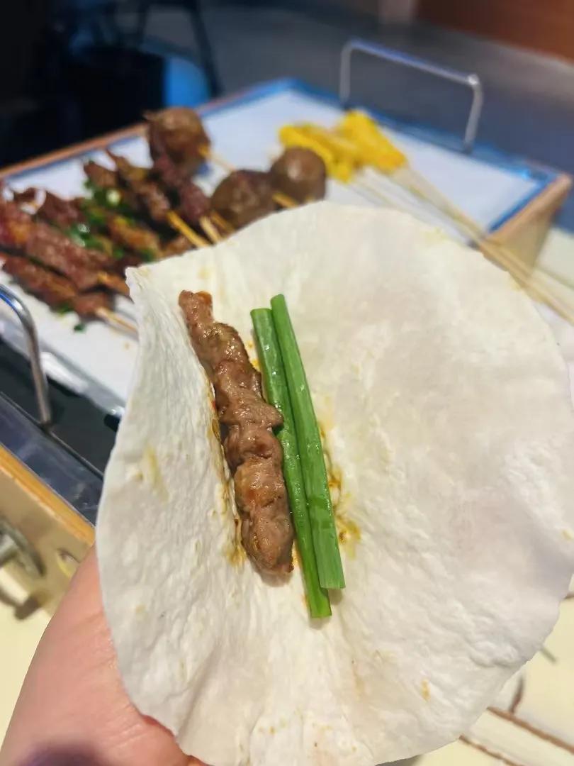 星期五晚上
钱湖天地
淄博烤饼[飞吻]