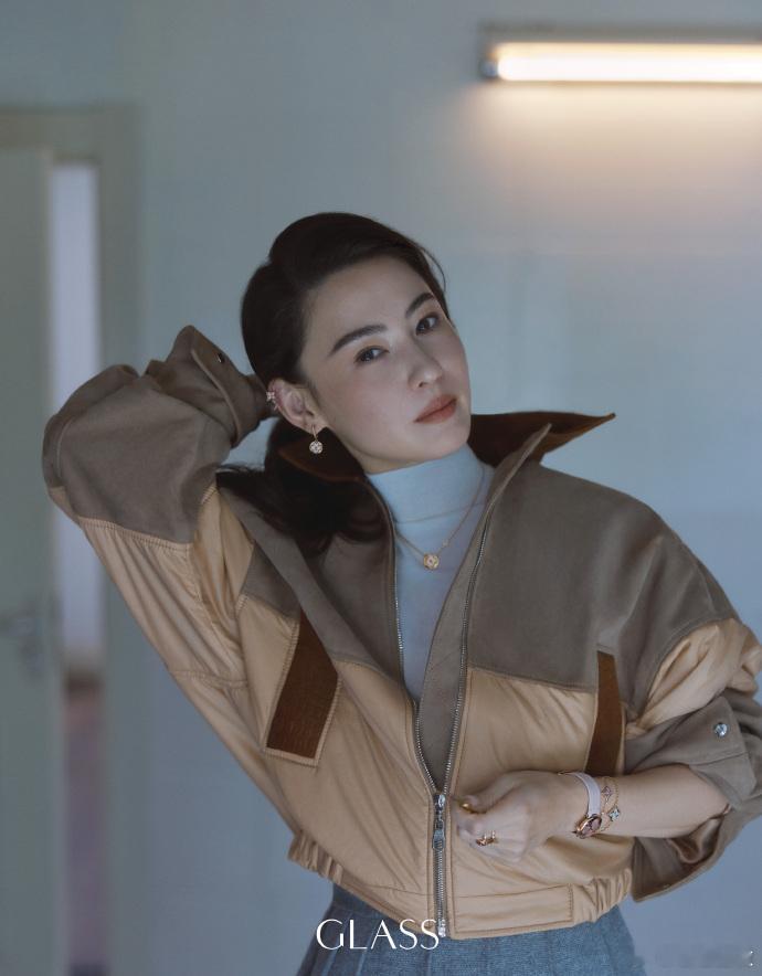 张柏芝美得好有韵味张柏芝美人骨相 张柏芝美得好有韵味，真的是让人觉得怦然心动呀，