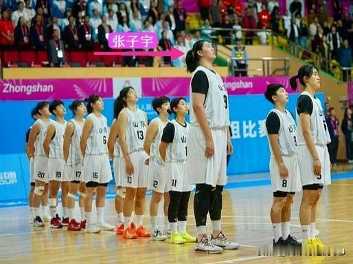 女版奥尼尔～身高2米26，命中率94%，让对手颤抖吧!
中国女篮有了新的扛把子。