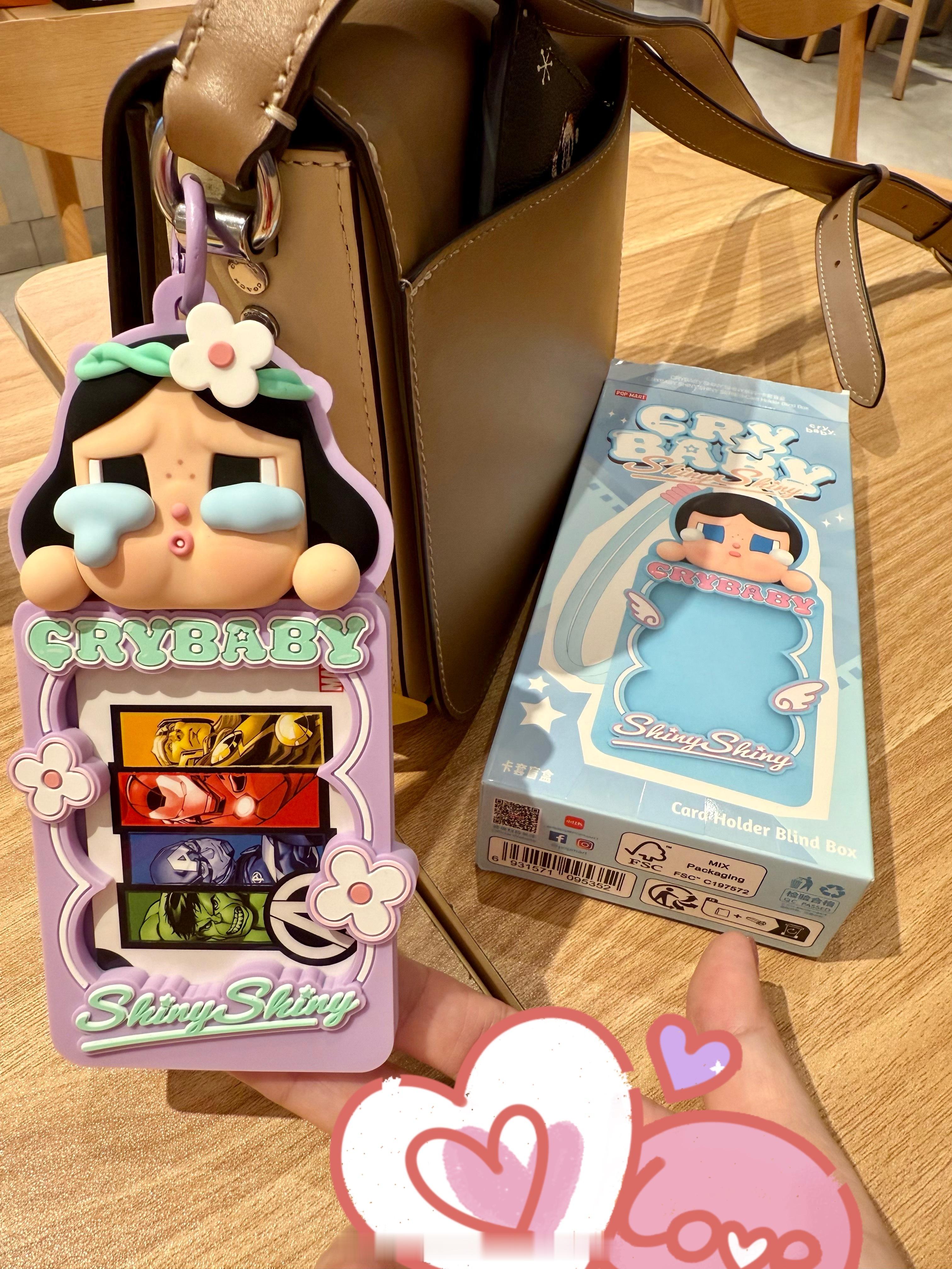 哈哈哈哈 这个蛮好看的 泡泡玛特的哭泣baby卡套，放公交卡正合适[嘻嘻] 买！