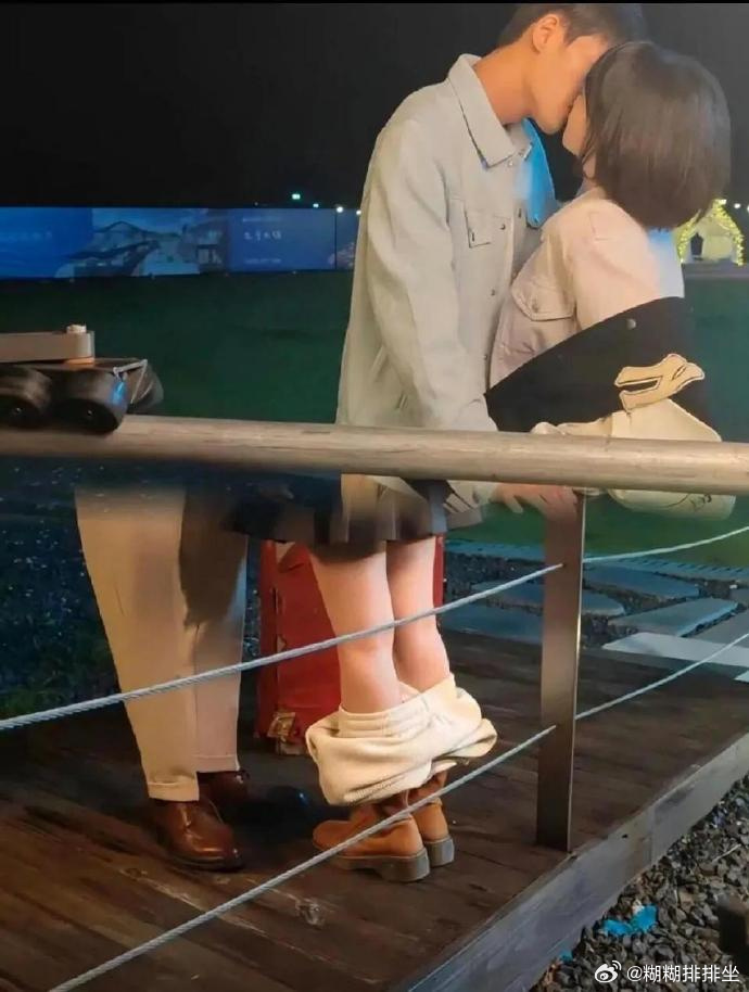 终于知道很多电视剧为什么不拍下半身了