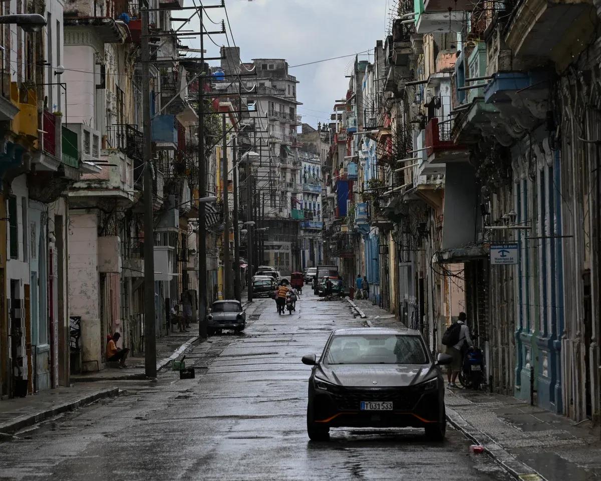 无视美国封锁，普京出手援助古巴，73万桶石油即将靠岸。

这批原油由俄罗斯油轮阿