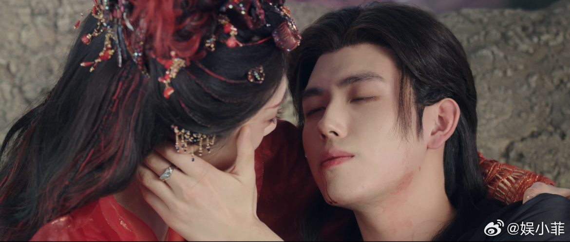 仙侠剧男主爱上现代脑回路女主 《献鱼》太会整活！现代职场搬进仙侠，凑出这对奇葩上