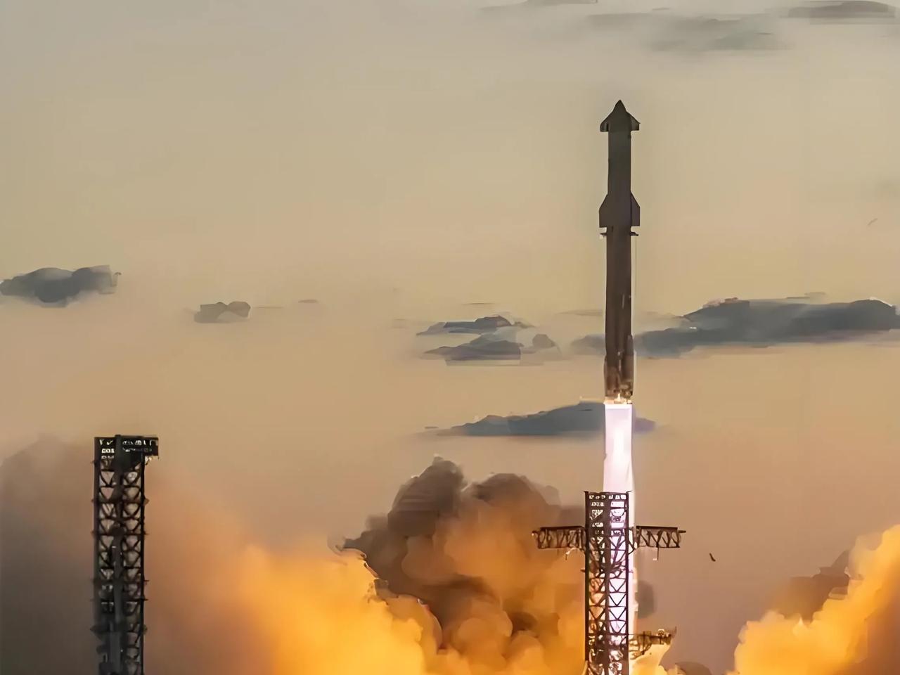 据媒体报道，马斯克表示，SpaceX明年将挑战更高难度的操作—尝试捕获第一级助推