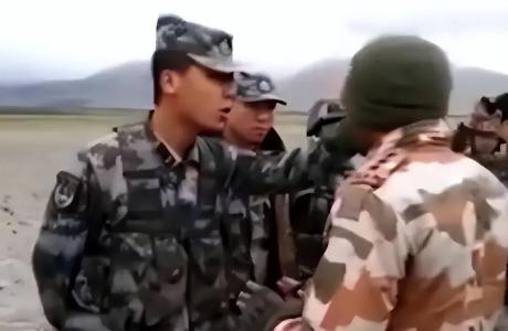 印军提到铁板了！这次是藏南上板苏西里，解放军直接夺占制高点，印军仓皇逃回实控线对
