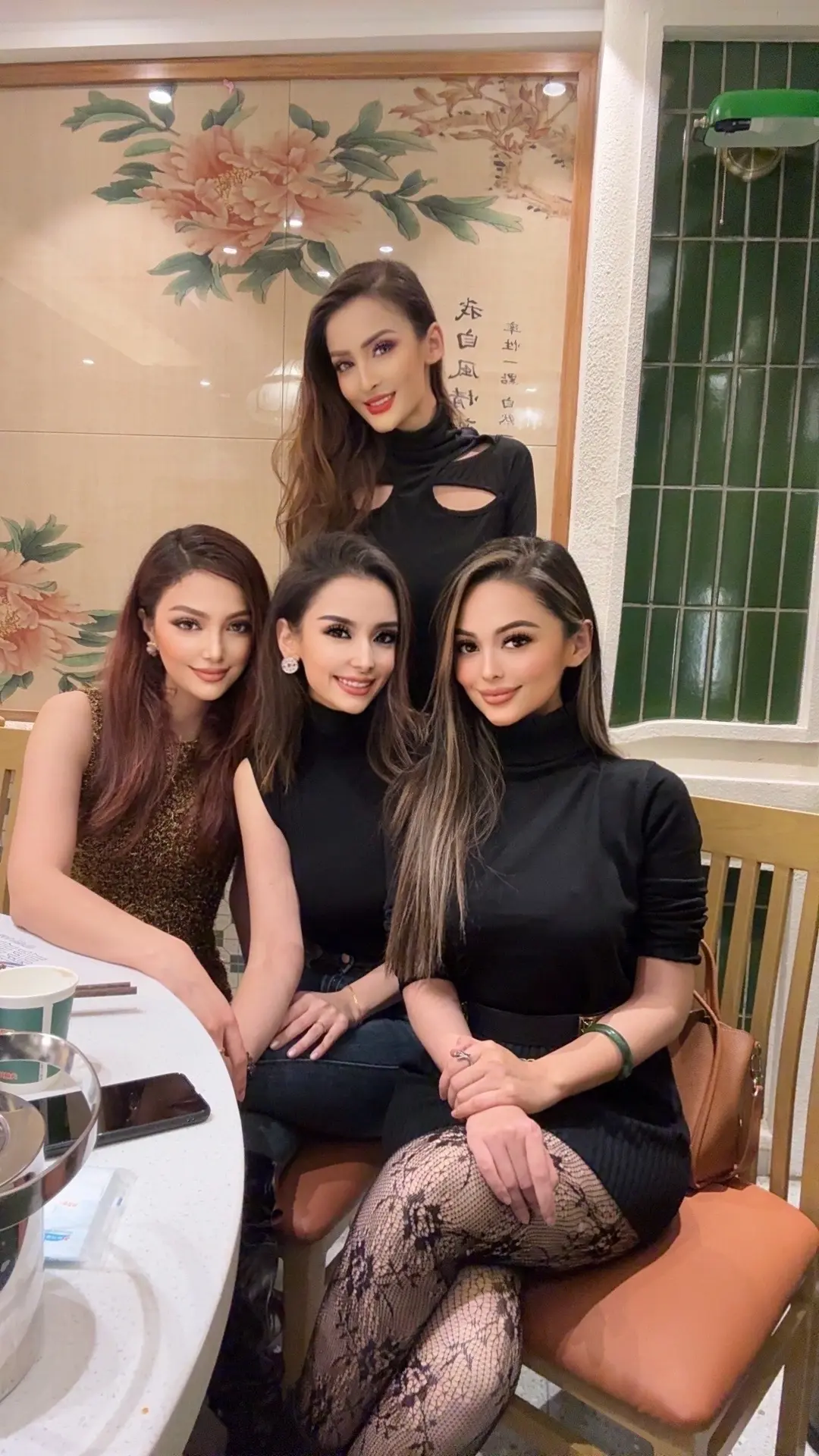 新年快乐，年年都有我们❤️