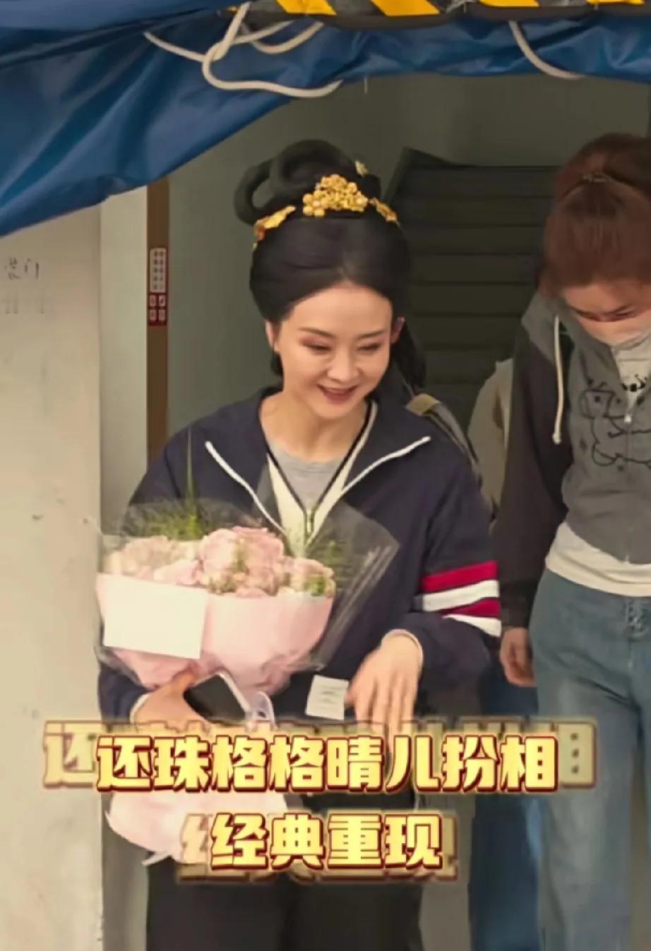 条件这么好，这么有钱，也逃不过岁月的痕迹[泪奔]，就说那些大牌的护肤品、保养品，