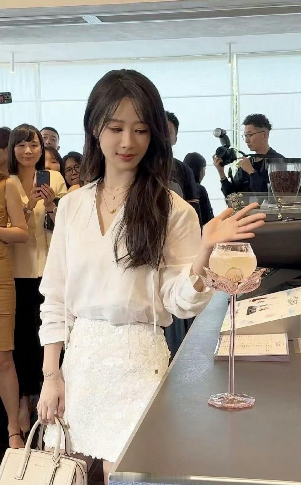 杨紫 yz杨紫白菊 yz杨紫生命树你走南闯北流言蜚语我们帮你顶着【杨紫白菊｜杨紫