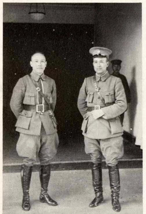 1949年，“小诸葛”白崇禧向蒋介石献策：反正打不过解放军，不如集中全部兵力，南