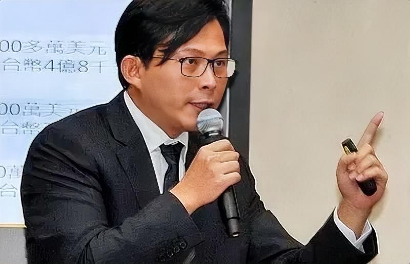 黄国昌窜访日本，间接力挺高市早苗，结果报应马上来了，还很不一般。敏感时刻，黄国昌