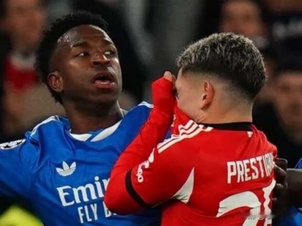 普雷斯蒂安尼算是摊上事了…普雷斯蒂安尼向欧足联解释了自己对阵皇马比赛中的争议行为