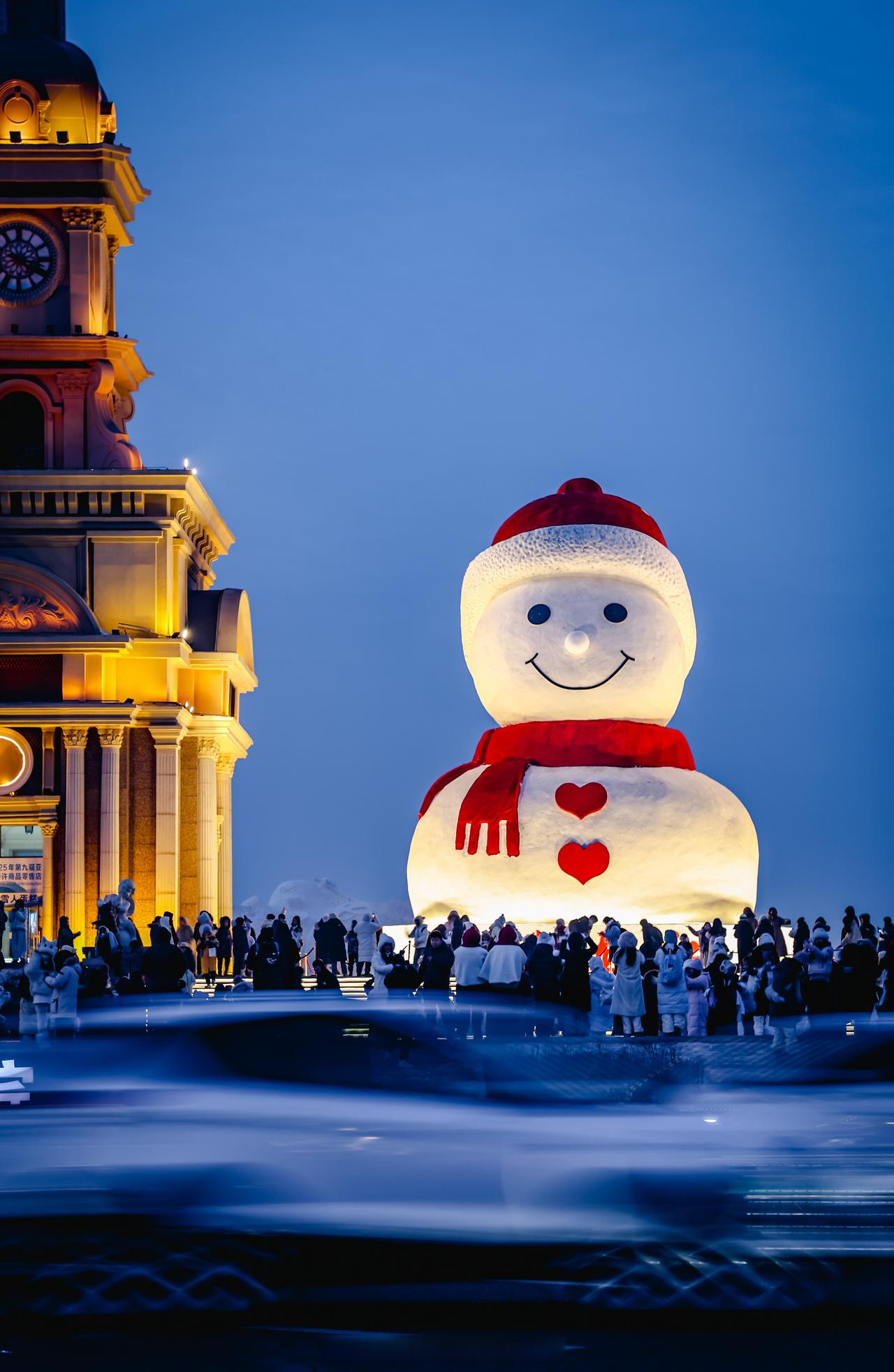 哈尔滨冬日宝藏打卡地实锤！23.8米巨型雪人成顶流，昼夜皆出片太好拍
 （个人观