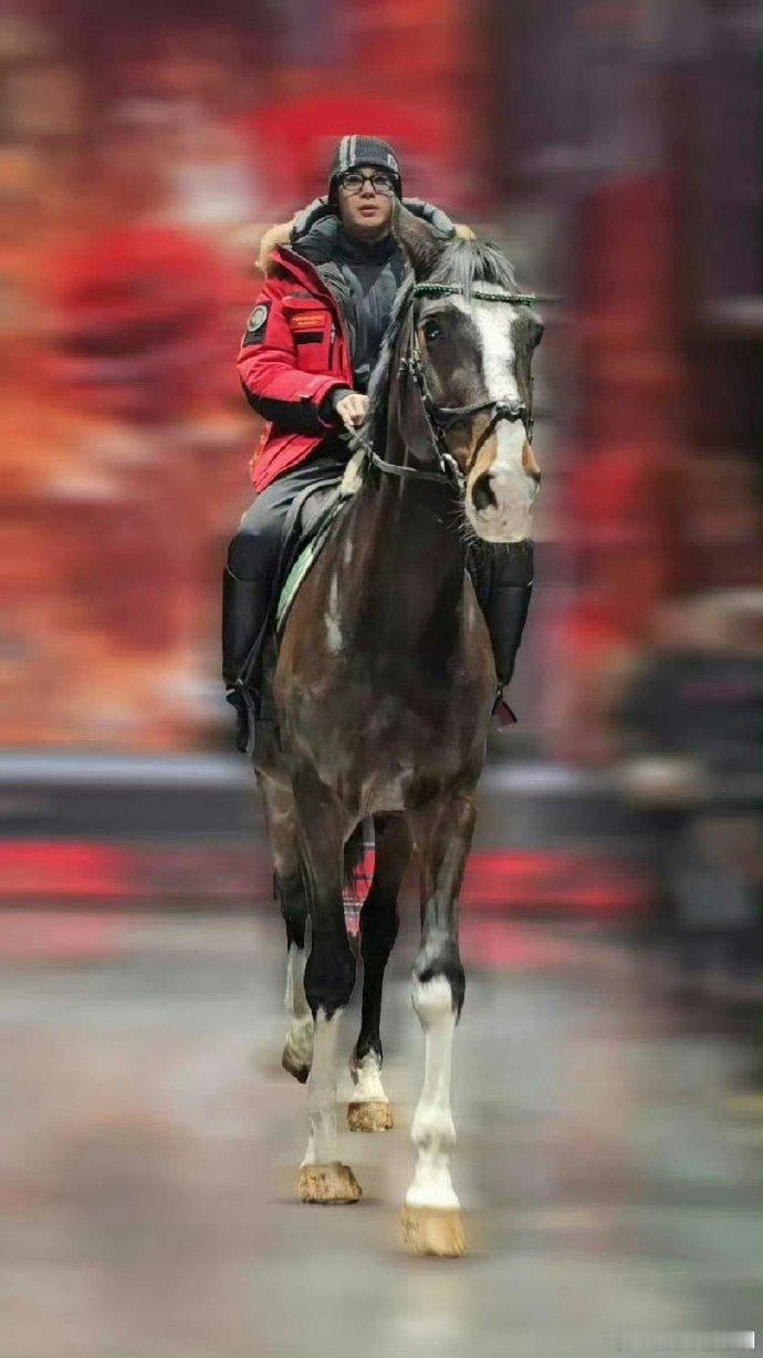 辽宁春晚采访来了2026辽宁春晚全阵容官宣 谁懂！于适谈默契的样子，眼里全是对舞