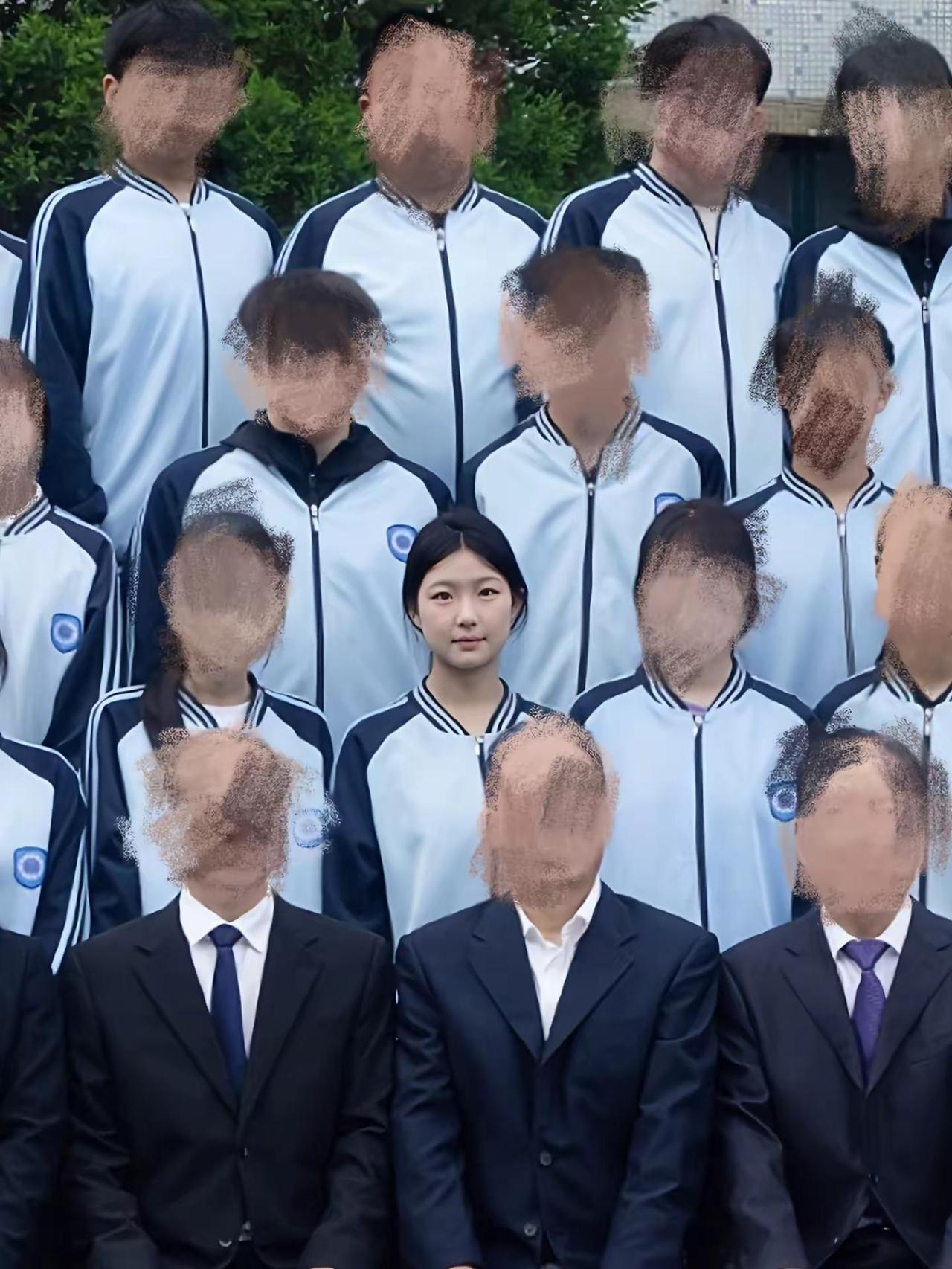 同学 你的十七八岁太耀眼了班级毕业照