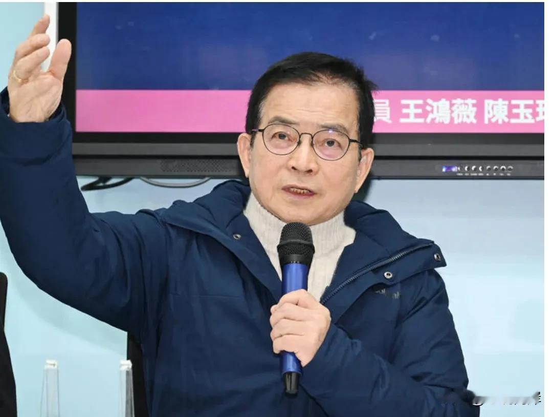 台湾省立法机构国民党团25日在花莲共识营表决，达成授权党团三长和民众党谈合作、礼