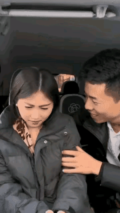 这样的，是个男人都着急，女人故作矜持，人之常情