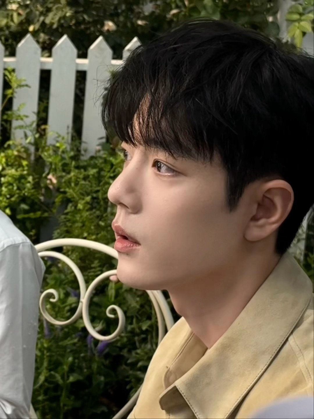 肖战拉夫劳伦直播出图，我趣嫩回18岁，今晚八点见！！ 