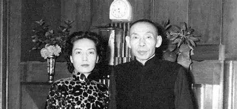 1902年，上海浦东高桥，一个少年因为家里太穷，先是没了娘，后来连爹也没了，只剩