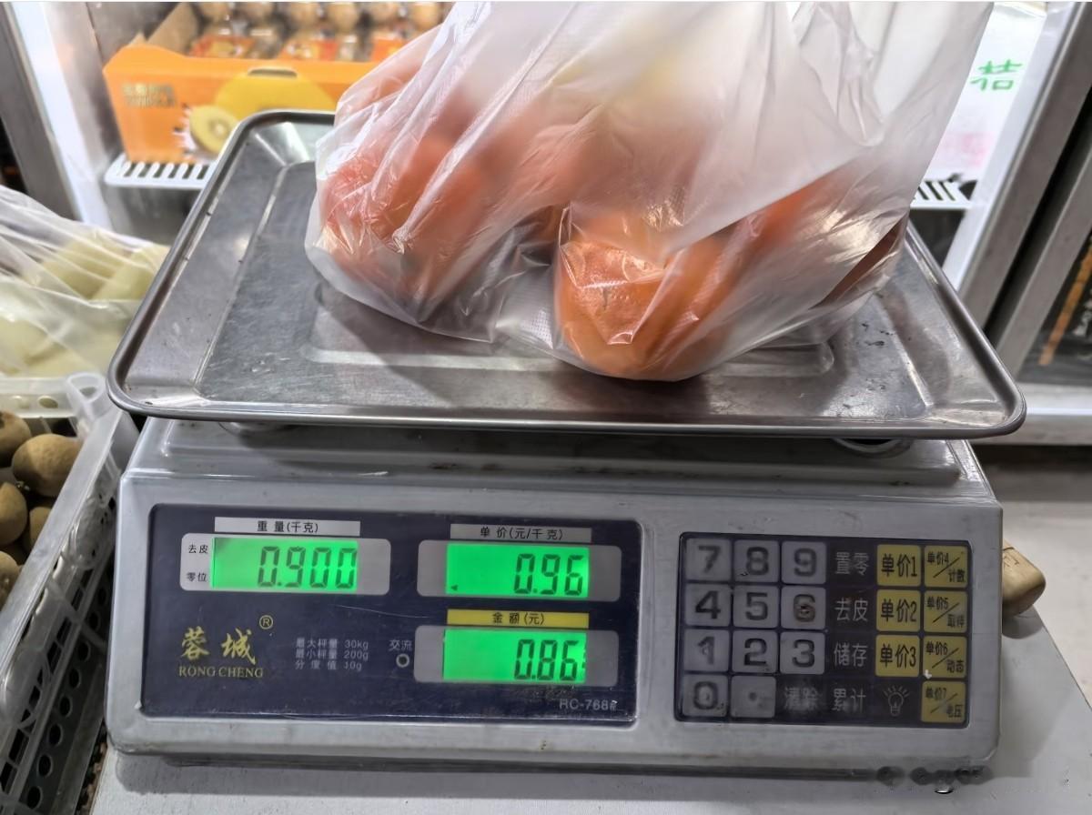 "菜市场‘电子秤革命’来了！强制安装防作弊系统，市民：早该这样了！
 
最近全国