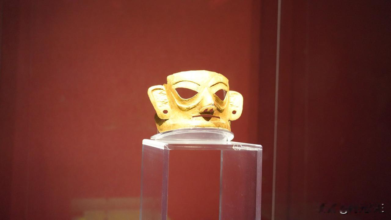 最近三星堆又火啦！3月初刚刚去过金沙遗址，前面有去了成都规划馆，把两件事情关联起