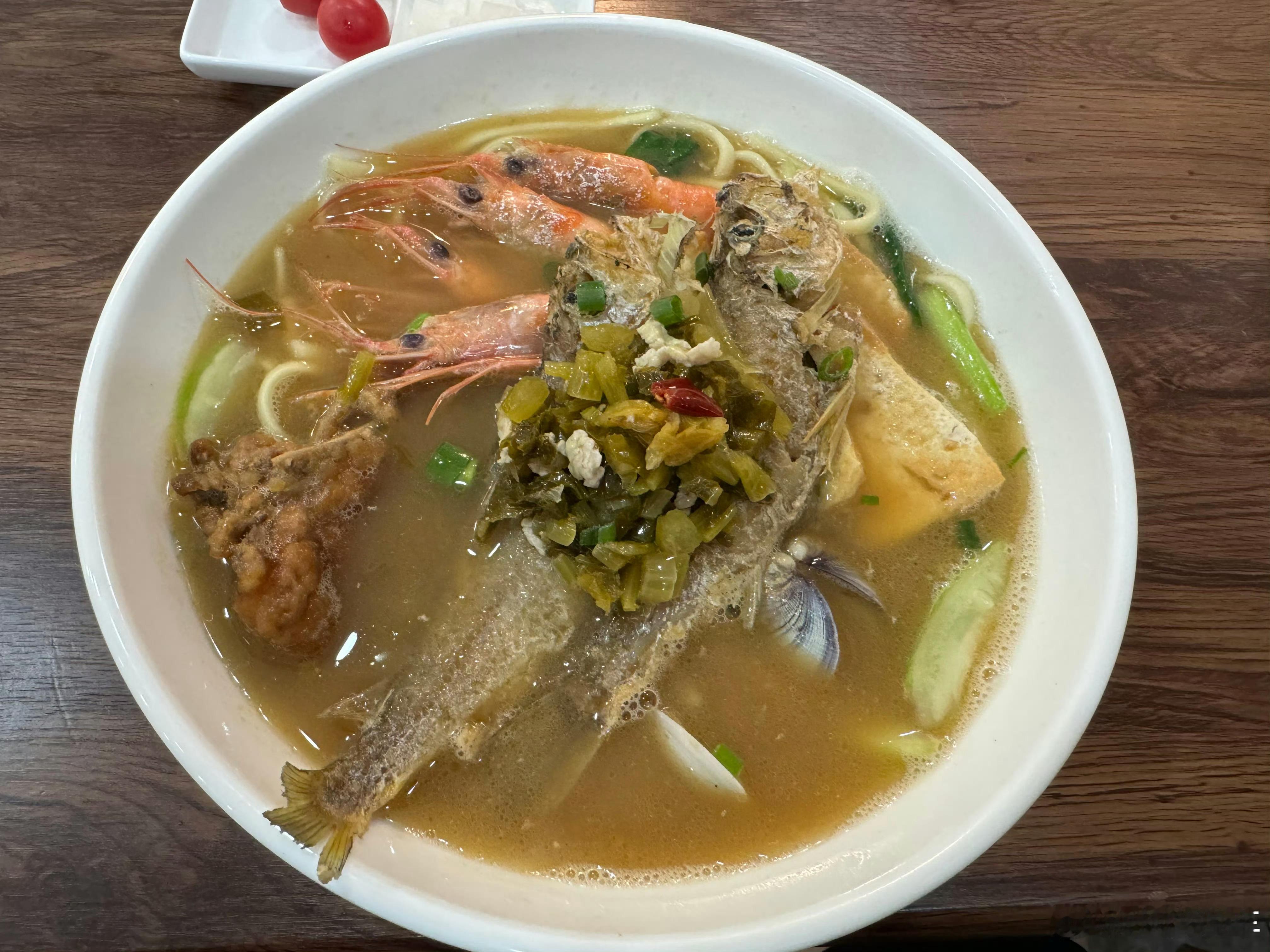 想吃海鲜面了明天开车去宁波吃😍 