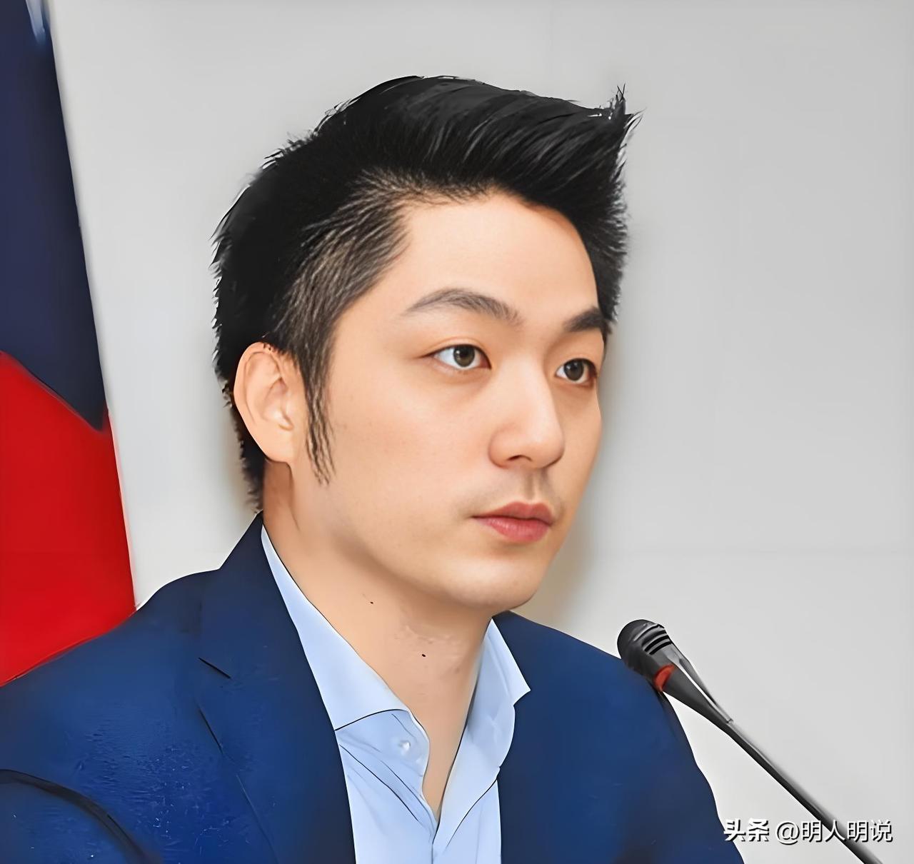 蓝营提名困局：为何台北稳如泰山，台中却乱象丛生？
 
明人明说，不绕弯子，今天直