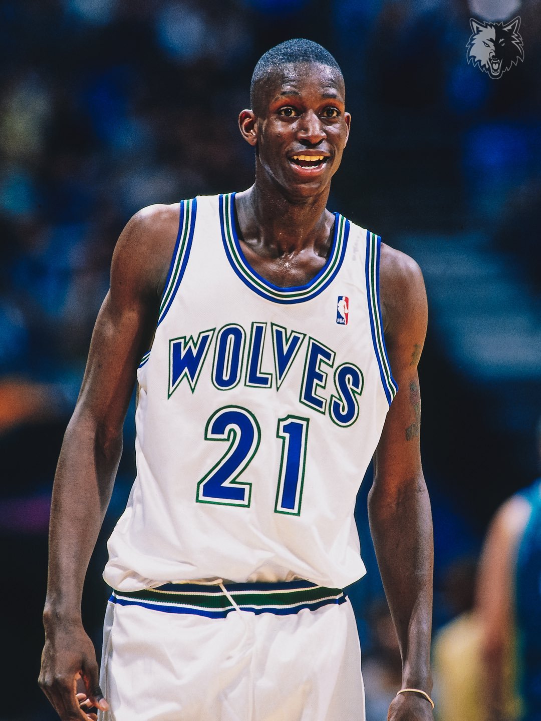 30年前的今天，加内特NBA生涯首秀。 ​​​