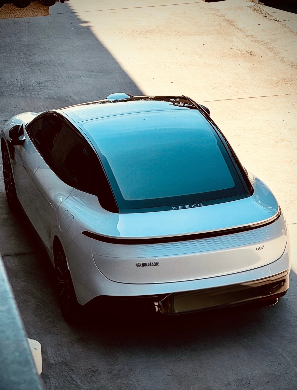 极氪007 这丰满的大车尾是真好看呀🤩 