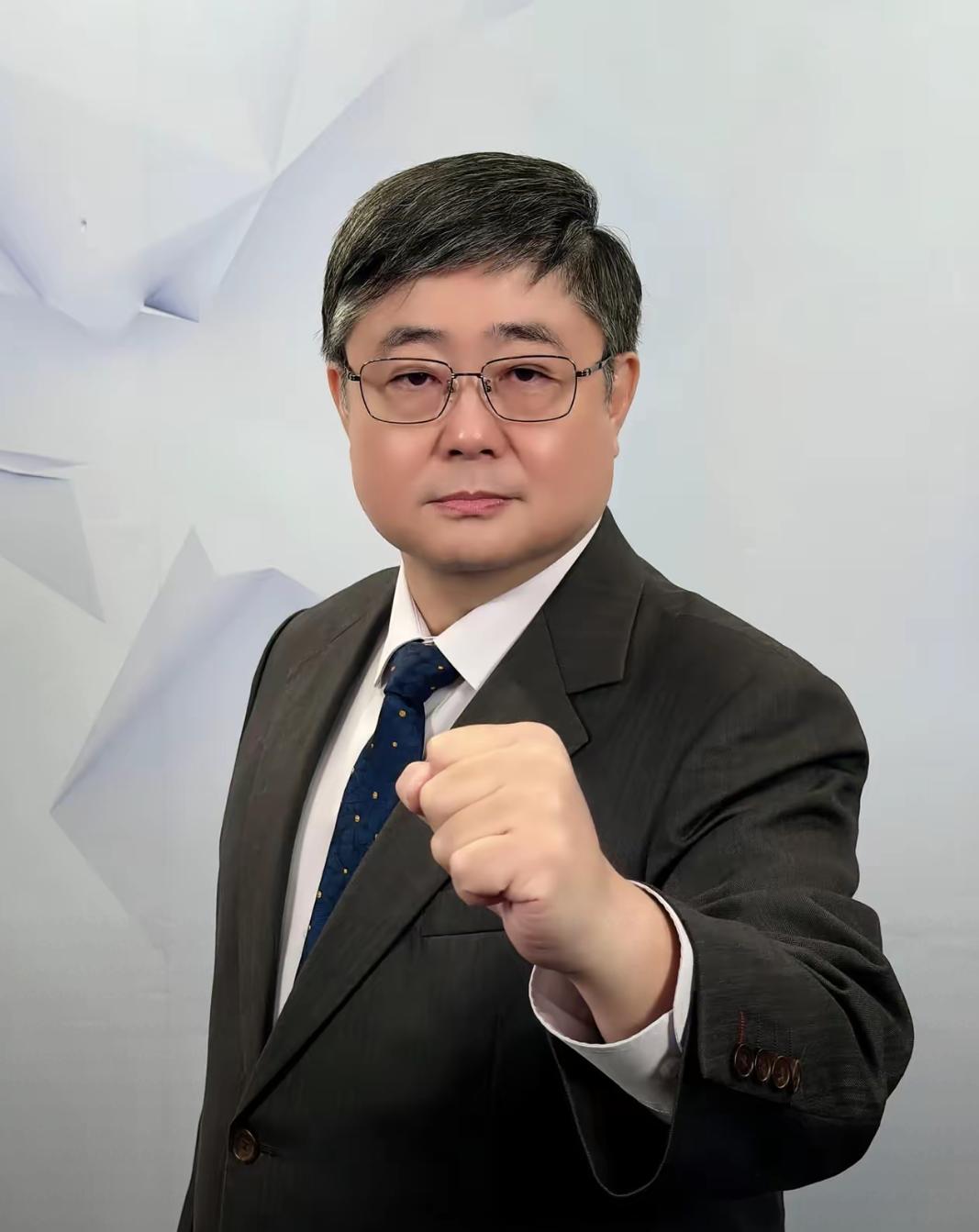 台湾小舰长吕礼诗，一身傲骨，尽显中华男儿本色！
 
面对民进党当局的威胁，他毫无