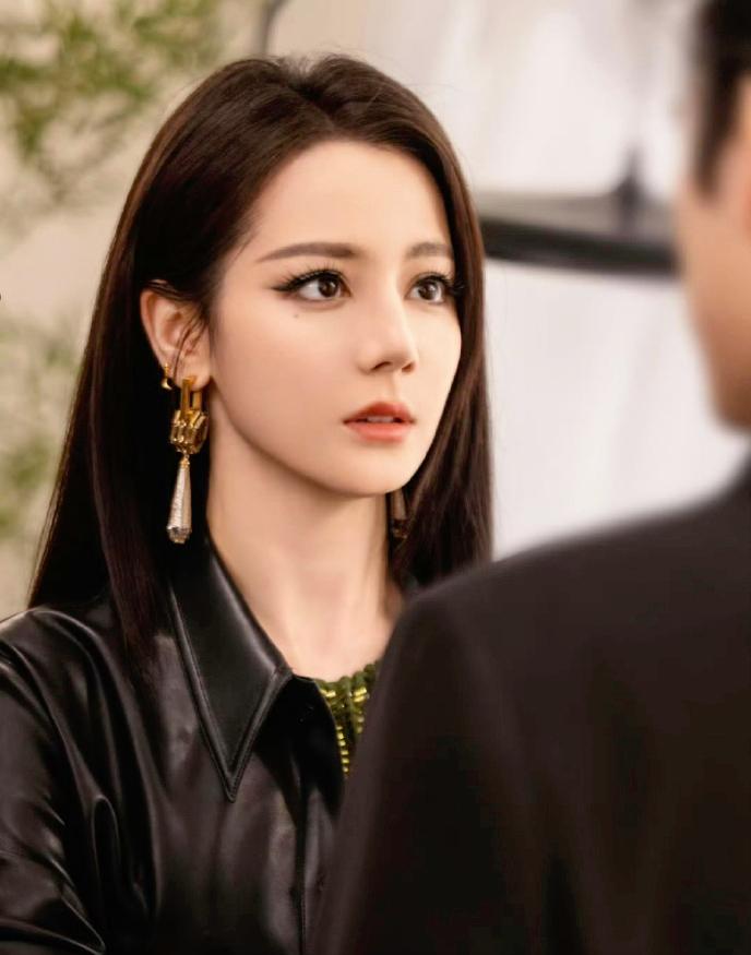 从生活喜好大致判断个人喜用…

喜欢做饭，晒太阳，爱吃烧烤火锅，艳丽的，新鲜的，