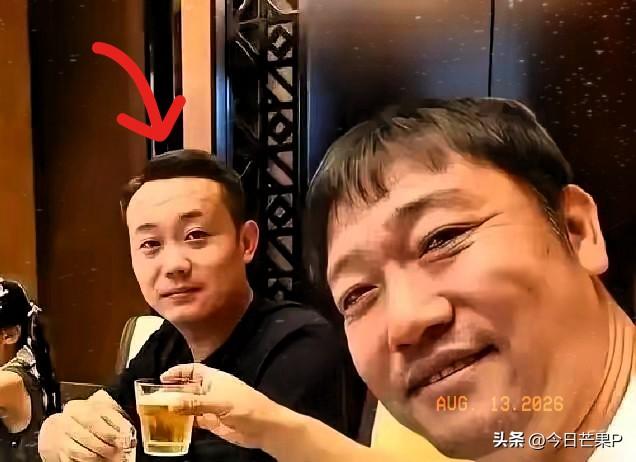 那个偷拍的账号注册了三天，涨了四万粉丝，然后注销了。
发出去的那条视频，1分42