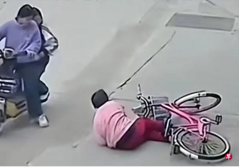 你愿意把自己倒地的老人扶起来吗？

这是一个不该问的问题。可悲

福建莆田一女子