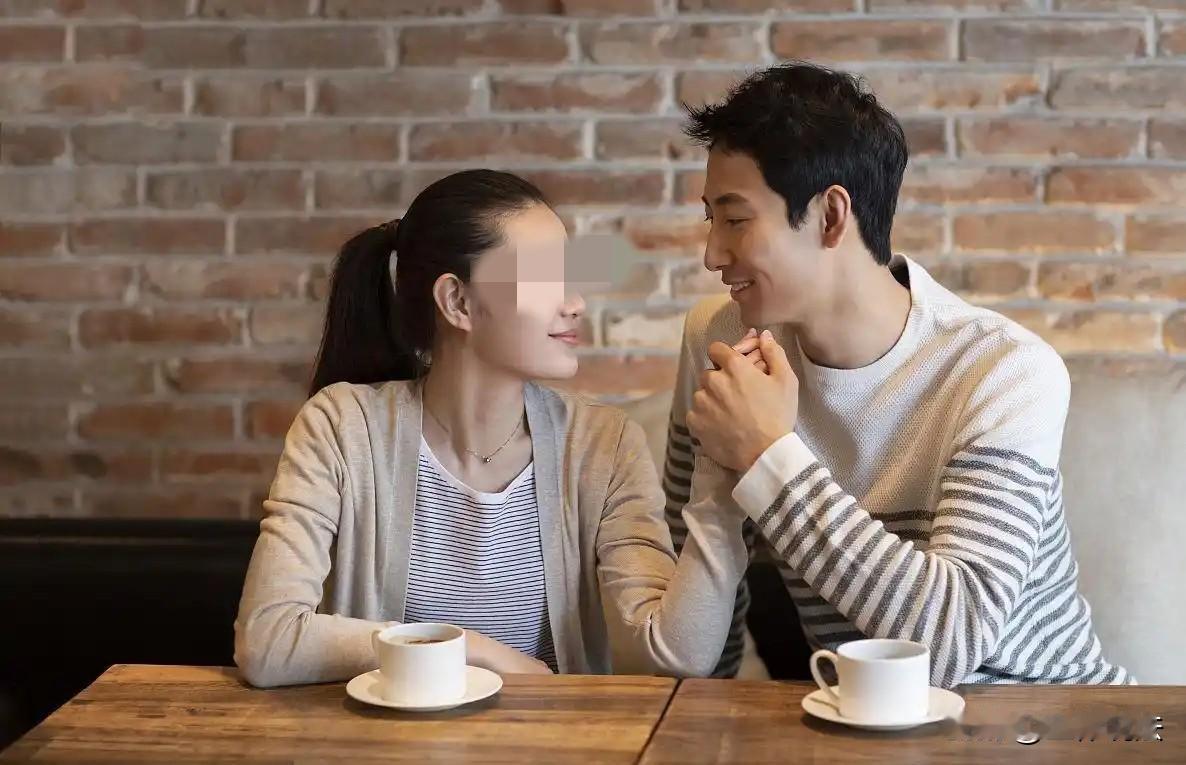 防火防盗防闺蜜！四川巴中，女子帮丈夫手机充电时，无意中发现，52岁丈夫竟然和47