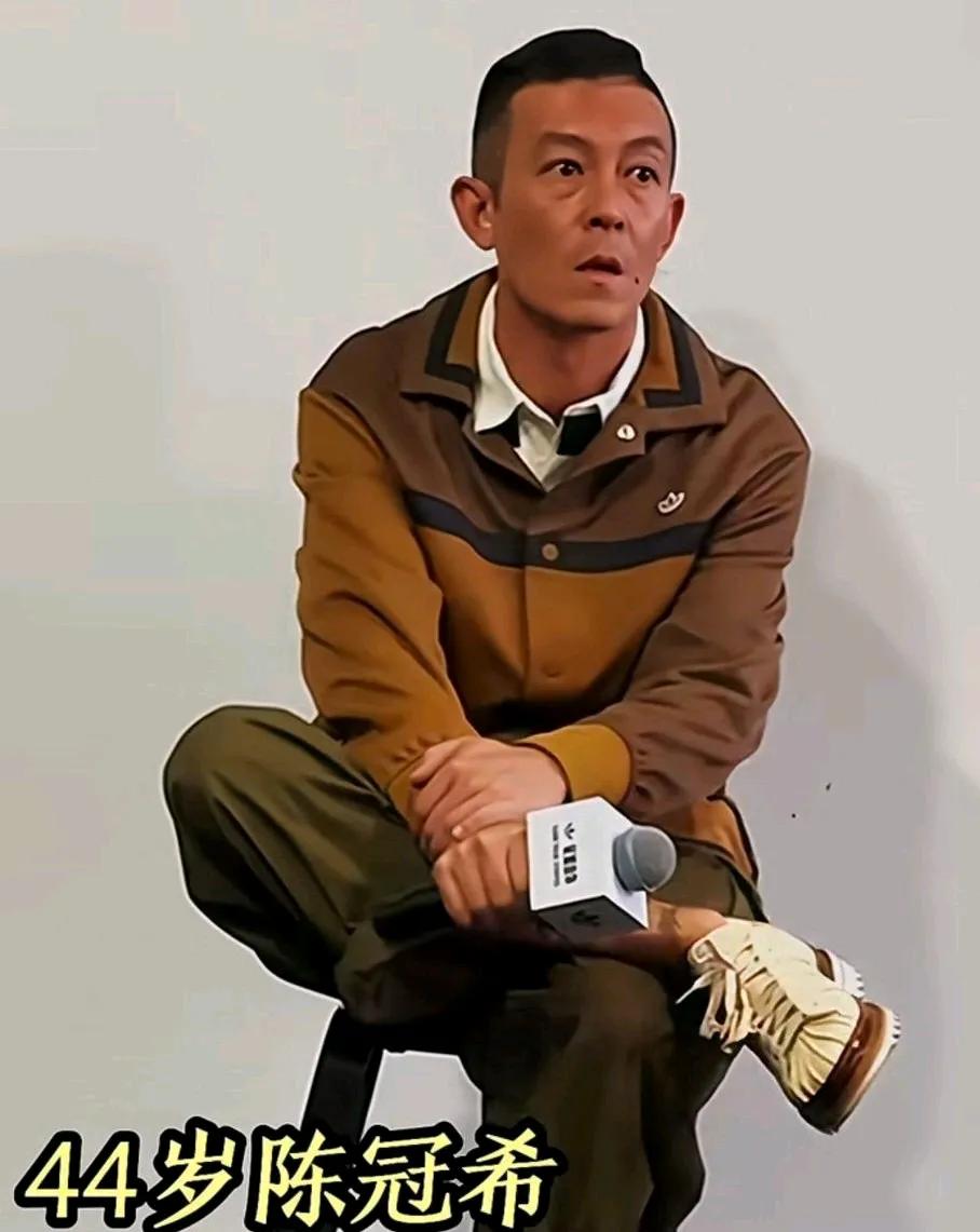 你还能看出这是陈冠希吗？可惜这张脸了，颜值变化实在是太大了，如果不是特别关注他的