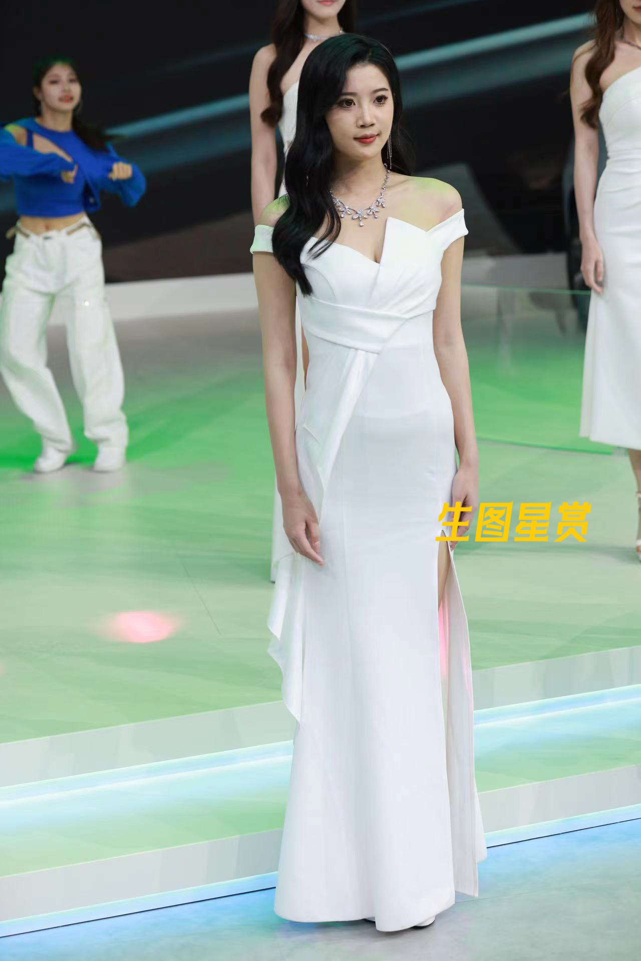 2023广州国际车展，美女车模如云[哇][彩虹屁] ​​​