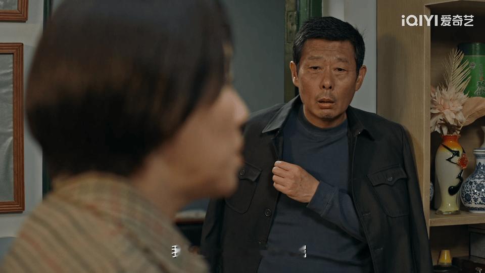 关晓彤王子奇新剧撕破脸了 齐时和曹信的“决裂”演技太浮夸了！大人一转身，俩人立马