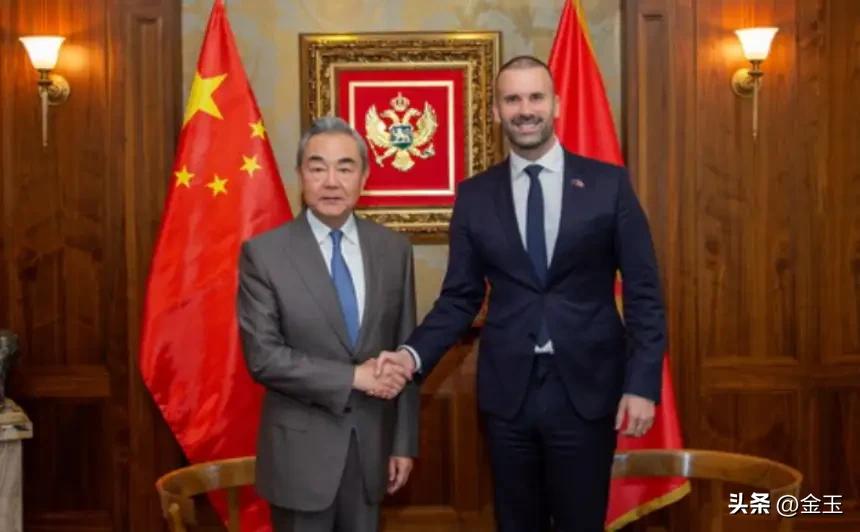 语言是政治的延伸。斯帕伊奇选择用中文开场，等于在说：我知道你在意什么，我愿意给你