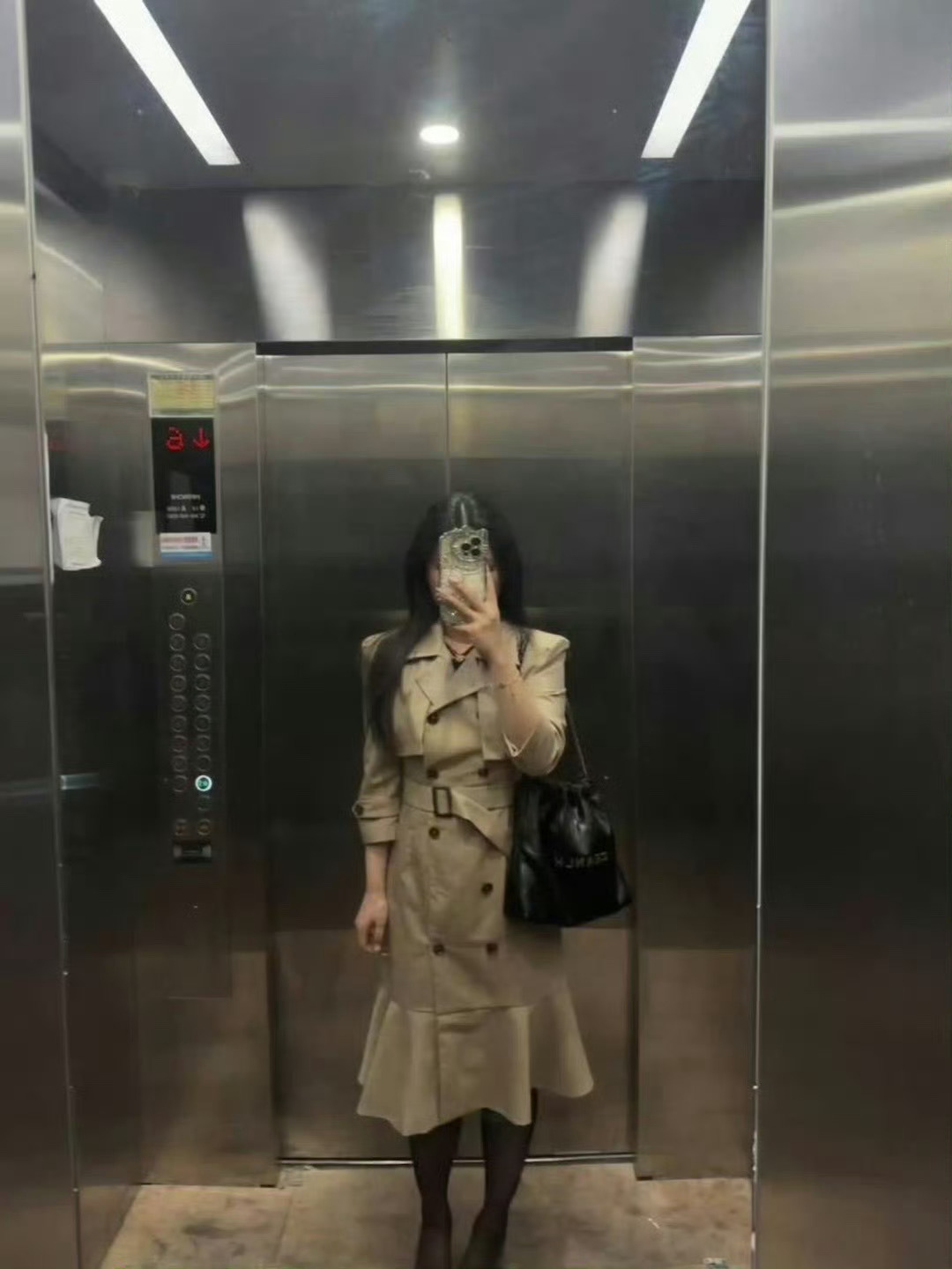 会不会拍照给陌生人看哦！！！！！  