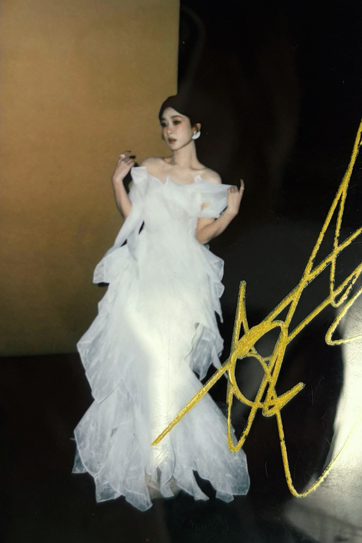 一朵即将盛开的白玉兰，美晕咯[流鼻血] ​​​