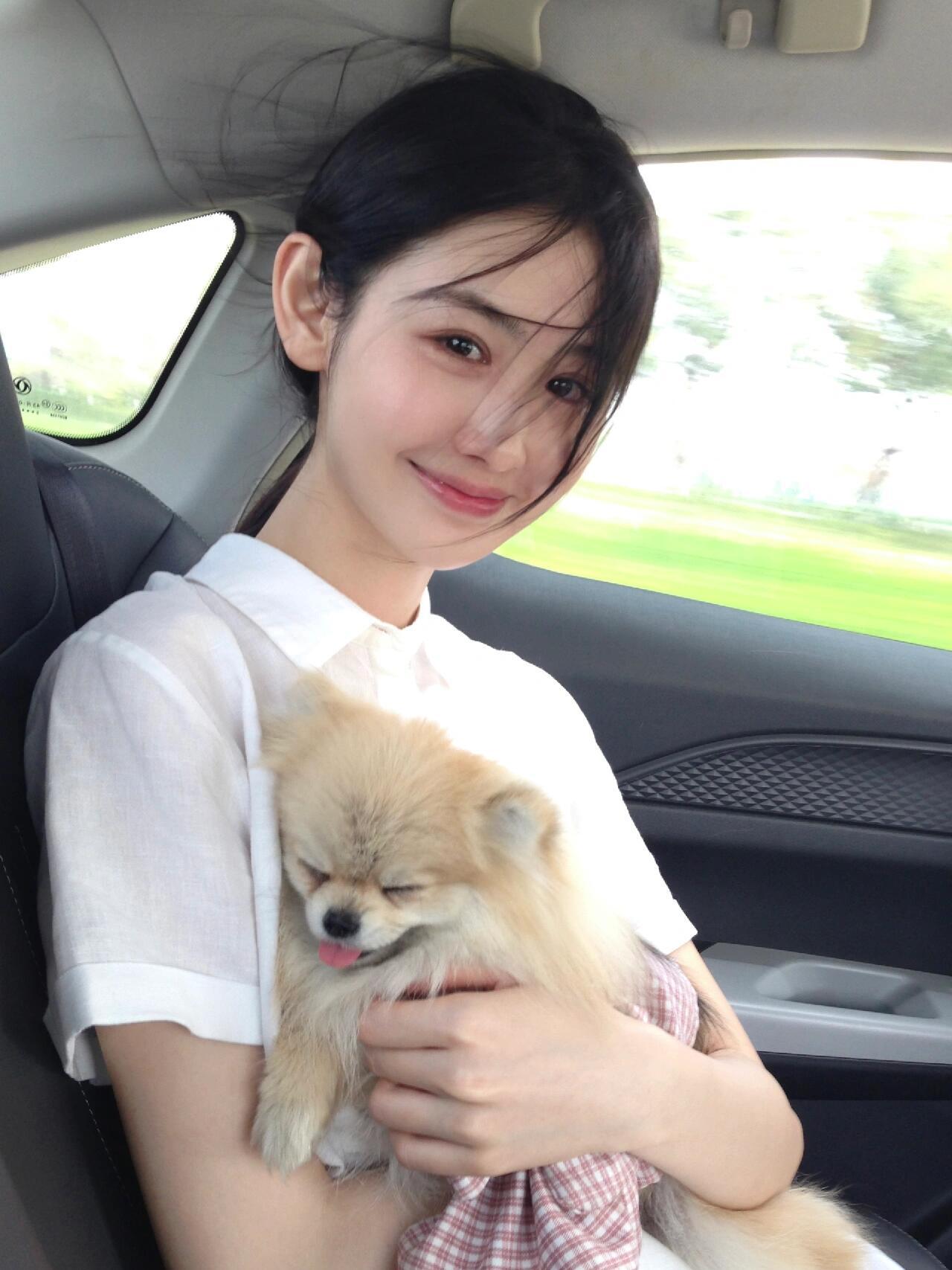 存一些和小动物合影拍照姿势੯‧̀͡⬮\ ​​​