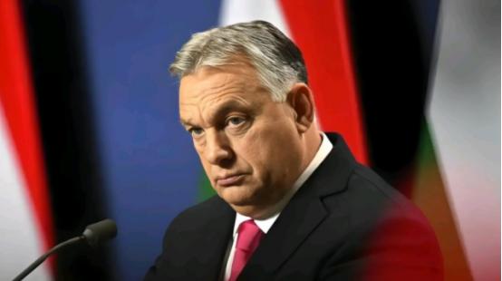 4月27日凌晨，布达佩斯多瑙河畔的狂欢尚未散去，一场隐秘的“资产大逃亡”却在暗处