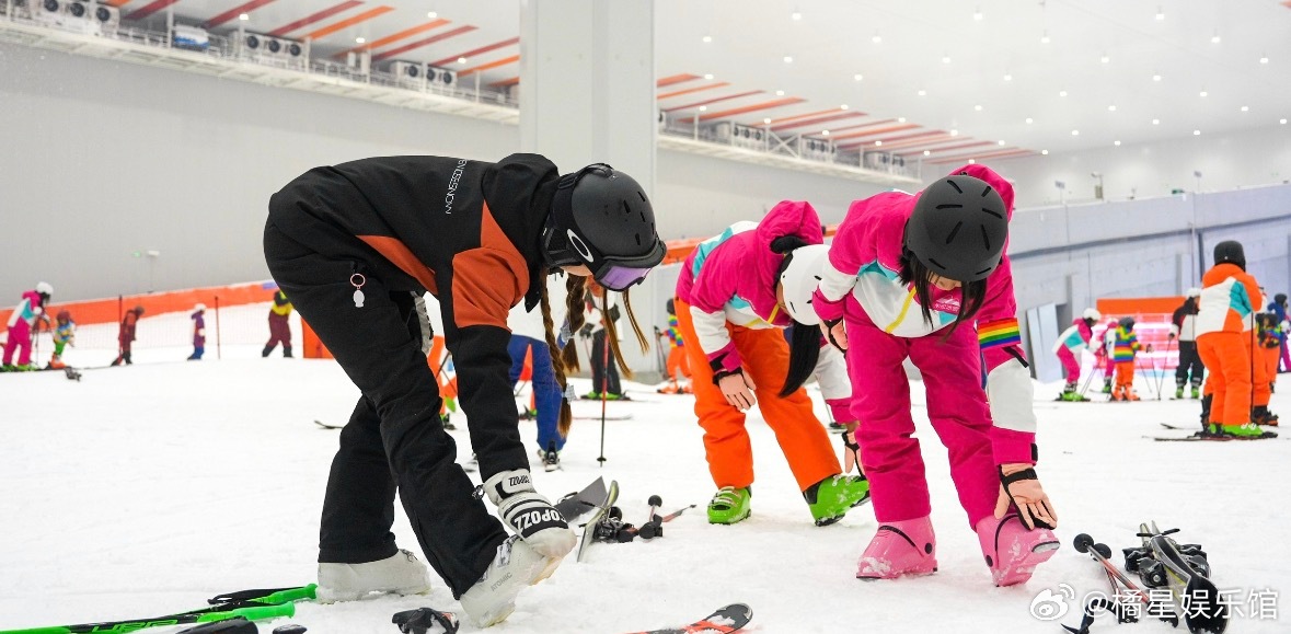 实地打卡南宁万达米伦滑雪场，零下5℃冰雪空间体验感拉满，南宁夏日避暑新地标实锤！