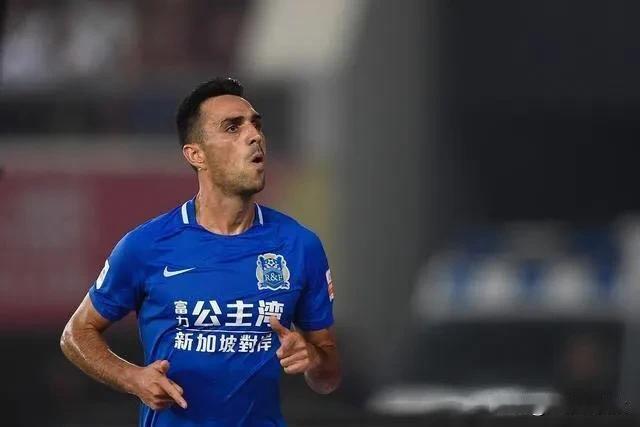 广西平果哈嘹仿佛有了广州富力的影子
今晚的中甲第11轮迎来了两广德比，广西平果哈