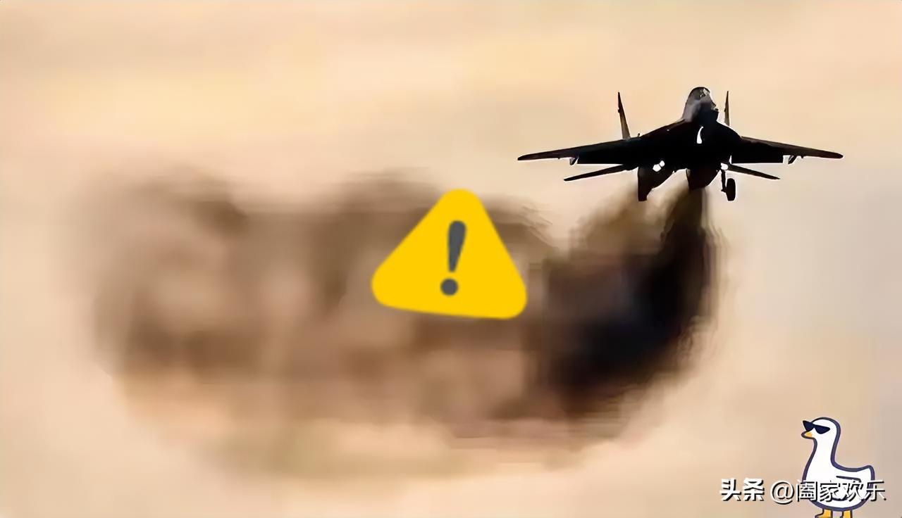 伊朗空军悲壮出击！
一架架老旧战机，拖着黑烟，轰鸣着升空了，在各国空军早已是迭代