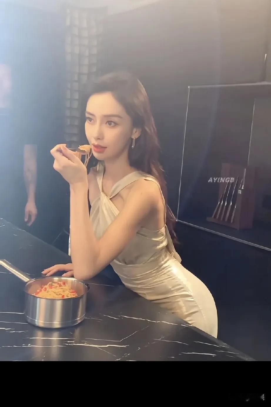 杨颖