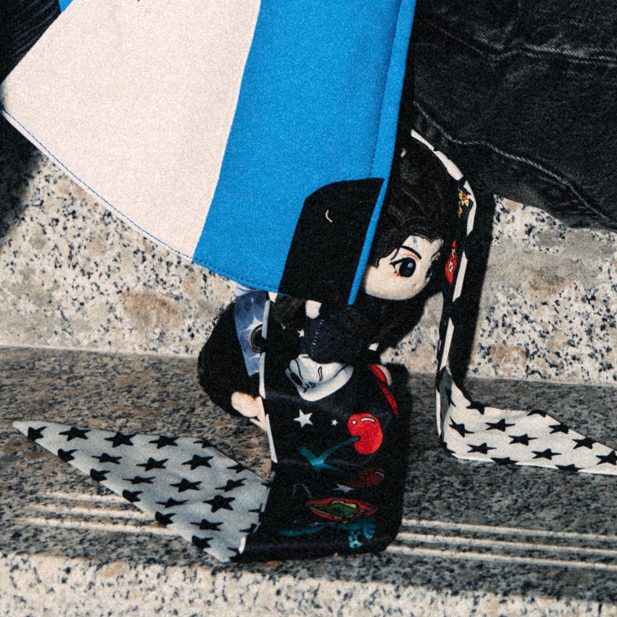 老曾那天执意要和老嘟一直戴着痛带娃就这样堂堂出现 