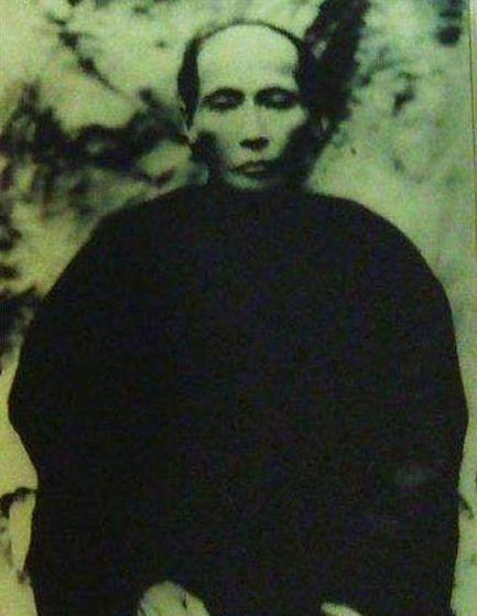 贺焕文两女分别嫁给毛泽东的两位兄弟，五个子女都投身革命，一年后才下葬的背后原因