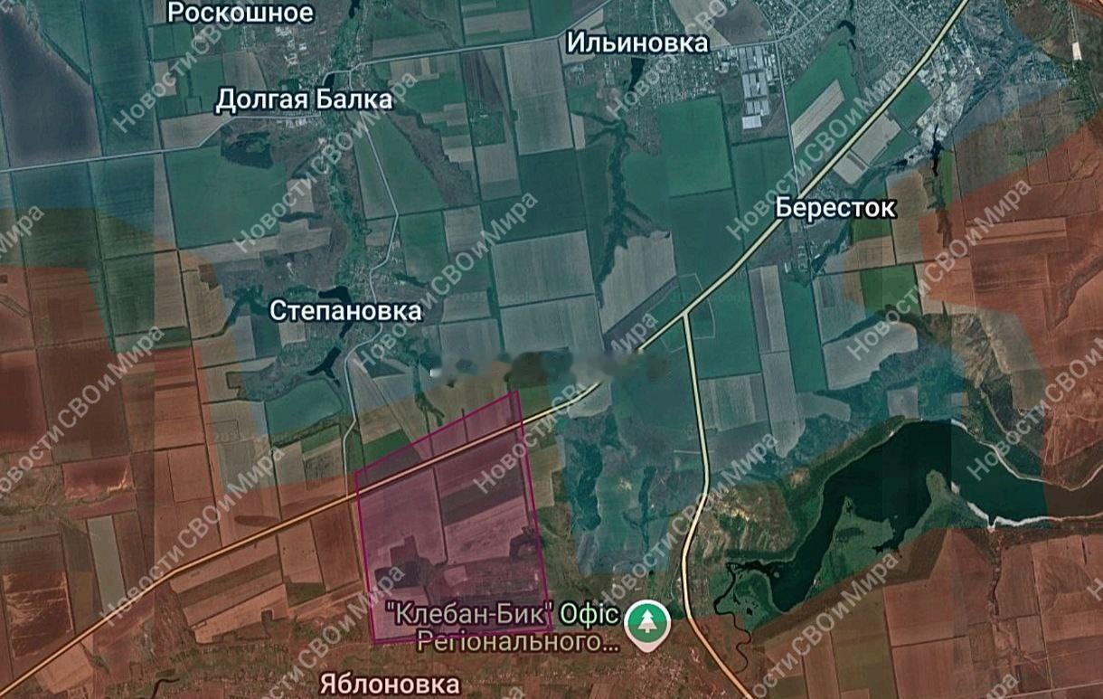 康斯坦丁诺夫卡方向。斯捷潘诺夫卡。俄军向该定居点南部推进，新控制6.2平方公里的