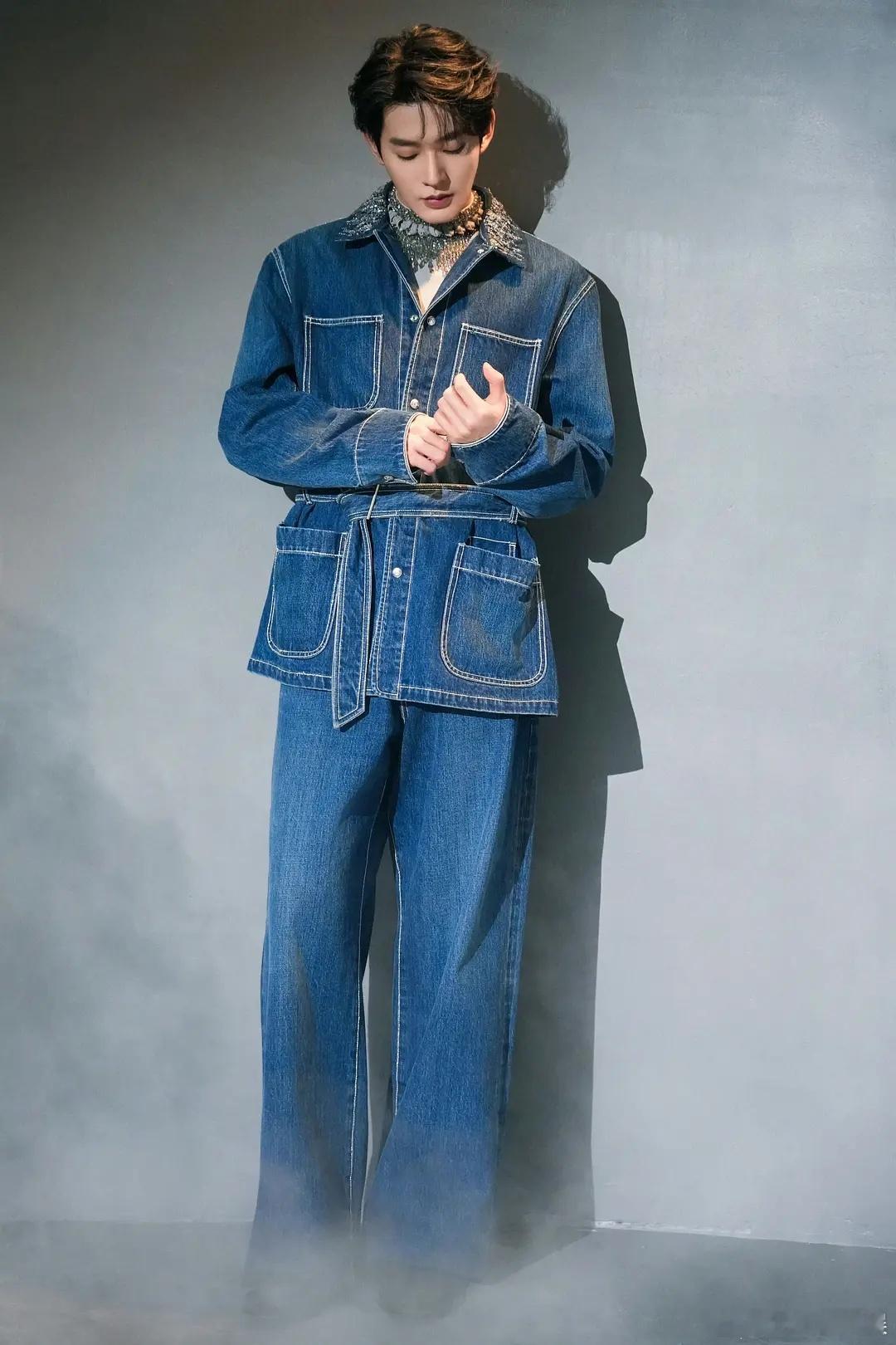 邓为这骨相确实没谁了，好优越的鼻子 ​​​