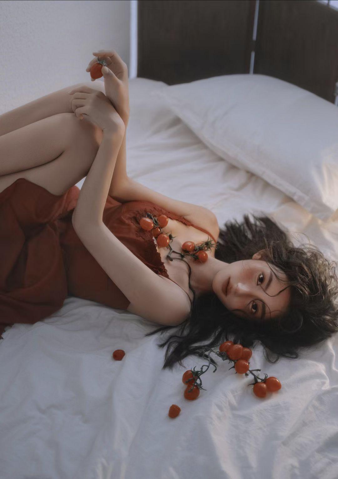 少女摄影|NO.0269期
复古风私房写真
怀春少女的心事